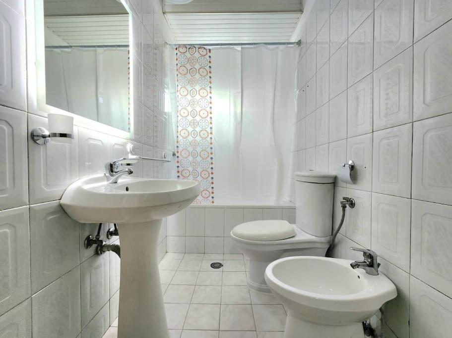 Colosseo Gemtirana W/24h Checkin Apartment Tirana