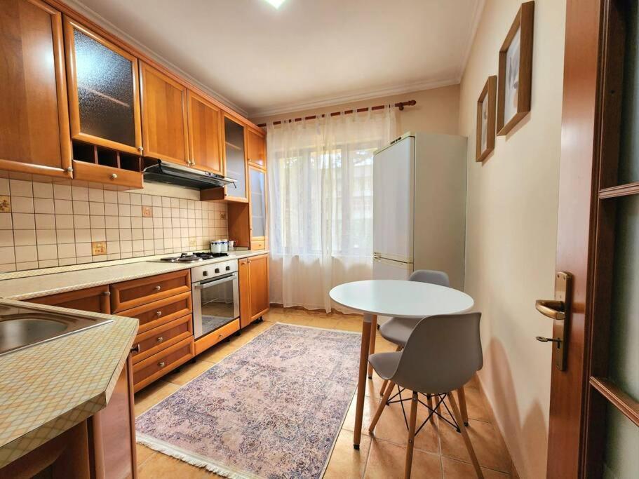 Colosseo Gemtirana W/24h Checkin Apartment
